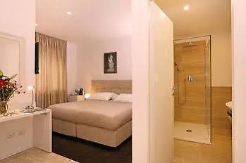 Pensionat Suites Rome 4*