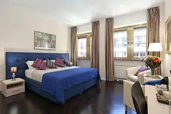 Suites Rome Pensionat 4*