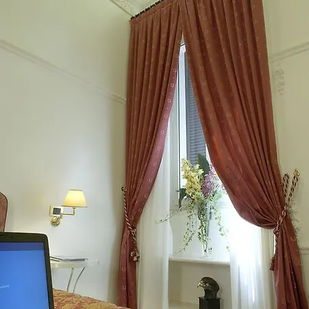 Casa de hóspedes Suites Rome 4*